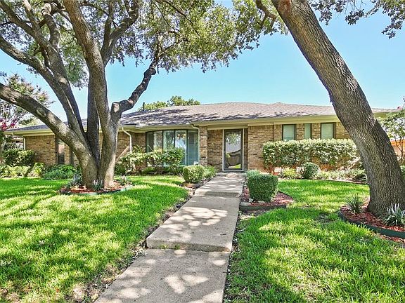 3rd image of 2405 Sierra Ln