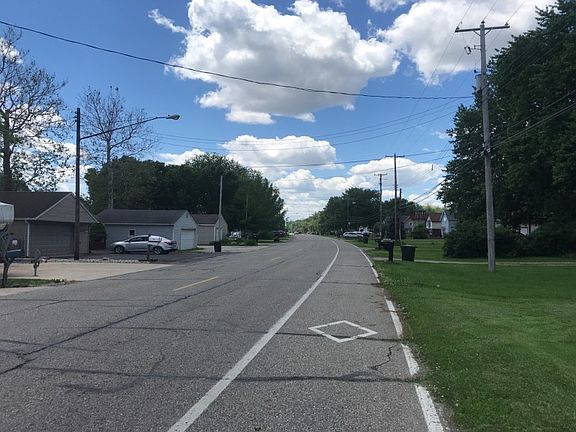 4th image of 11282 Harold Dr