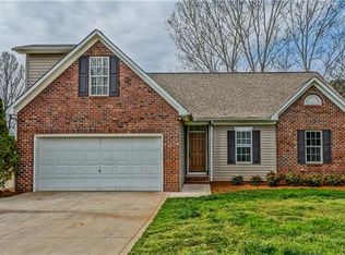112 Bayview Dr, Mooresville, NC 28117