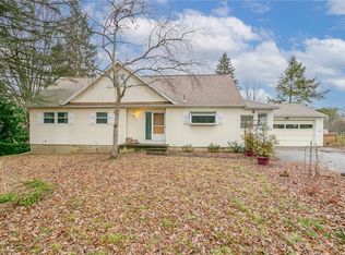 2138 Lehigh Station Rd, Pittsford, NY 14534