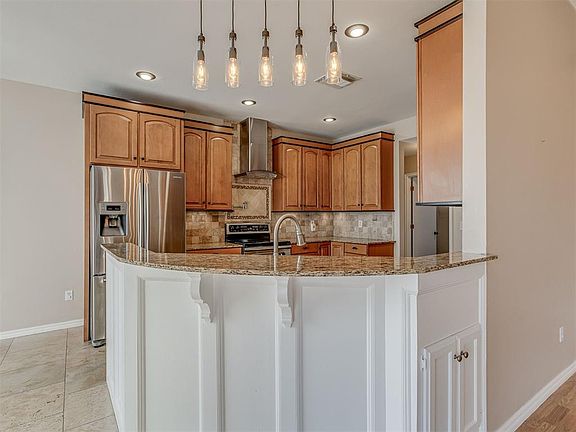 5th image of 24590 N May Ave