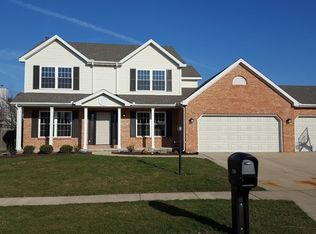 2104 Crossgate Ct, Champaign, IL 61822