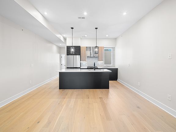 2nd image of 315 W Berks St #3