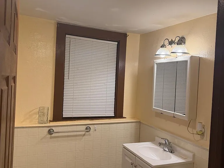 81 Bellevue Ave #A — Photo 18