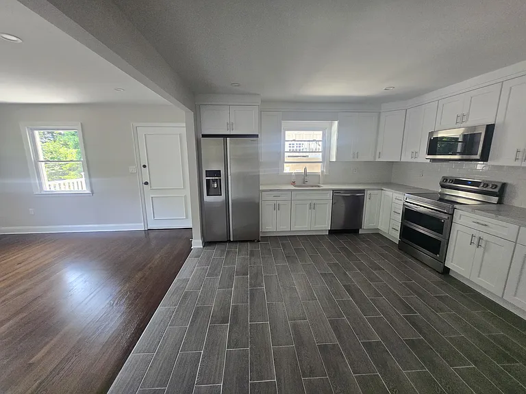 59 Willow Ave #1 — Photo 1