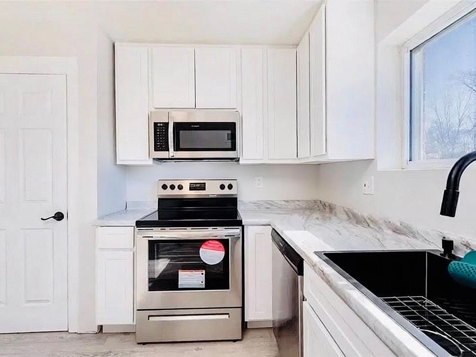 1st image of 3515 West Pl