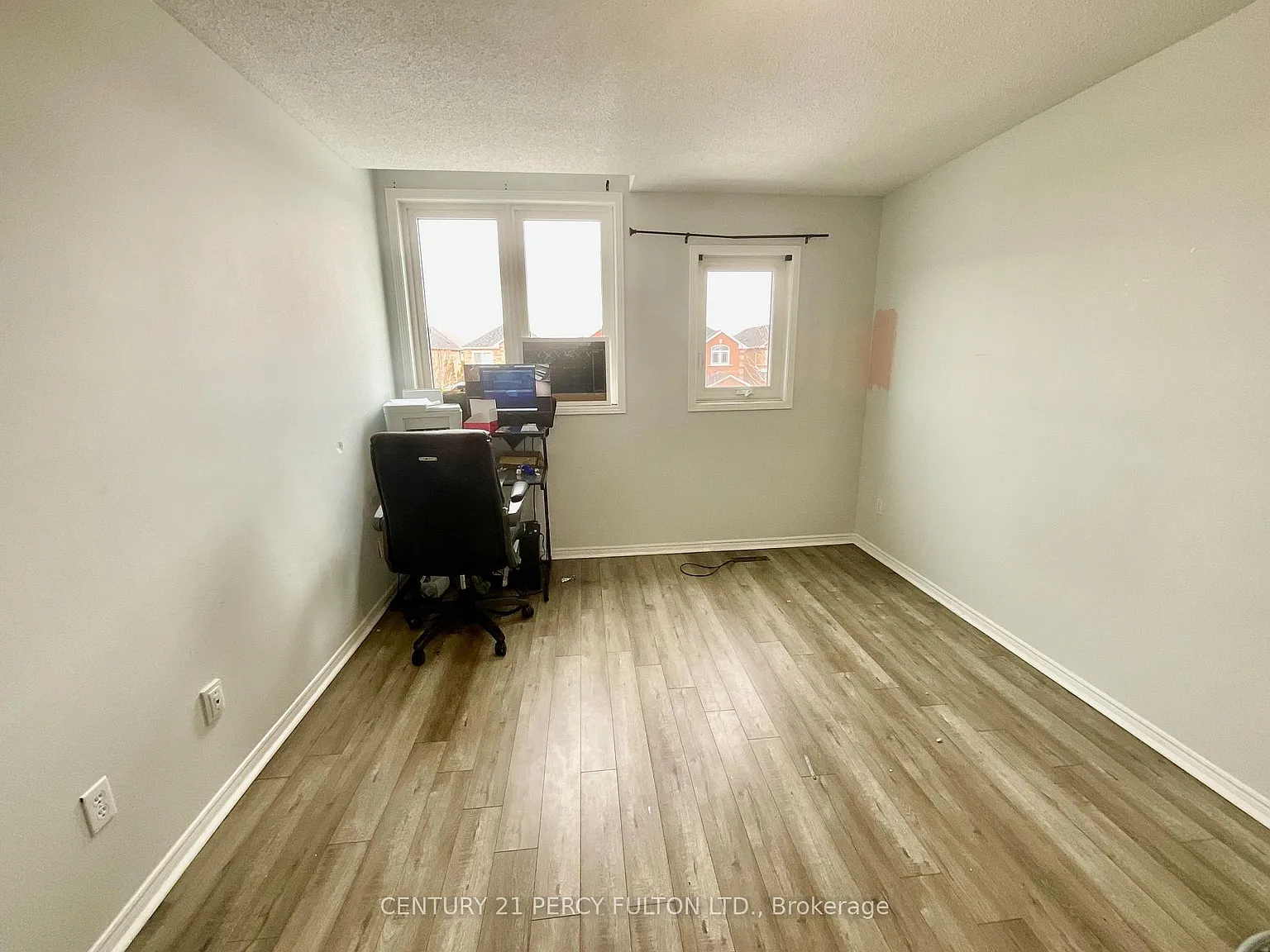 4 bed, $3,500 — Photo 1