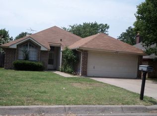 209 Flaxseed Ln, Fort Worth, TX 76108