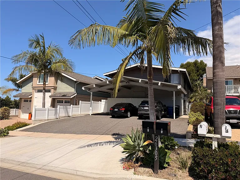 26305 Via California #A — Photo 29