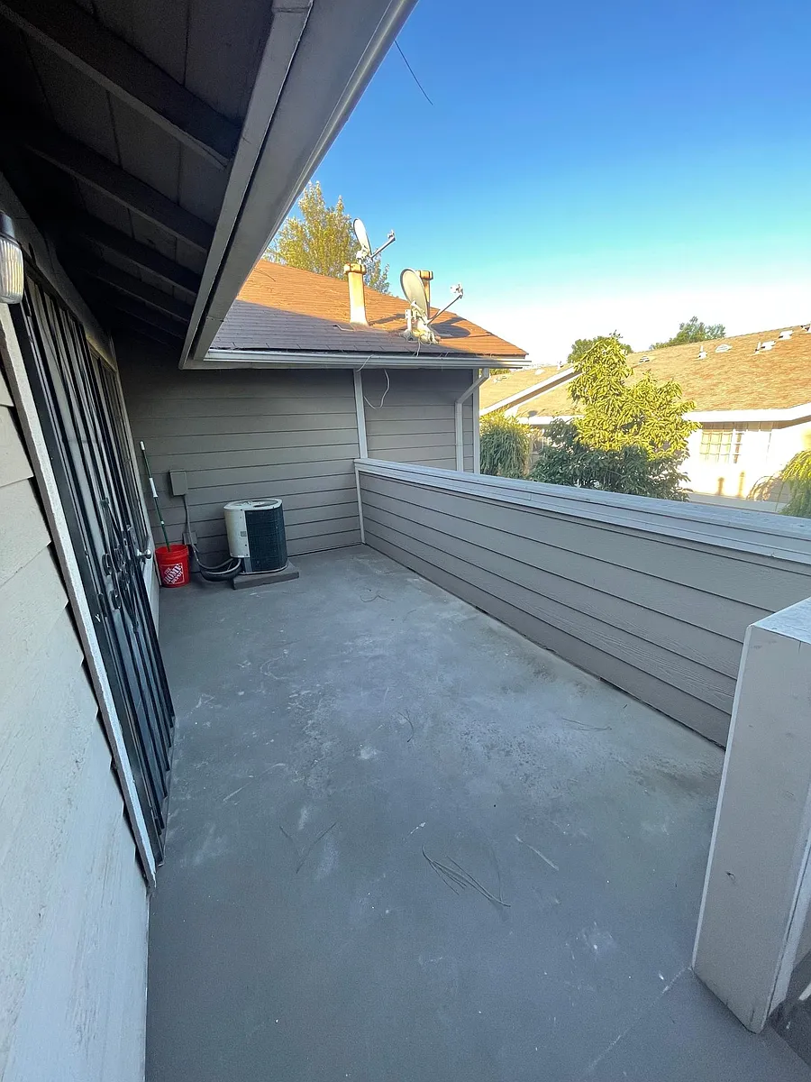Building Photo - 11350 Foothill Blvd #9