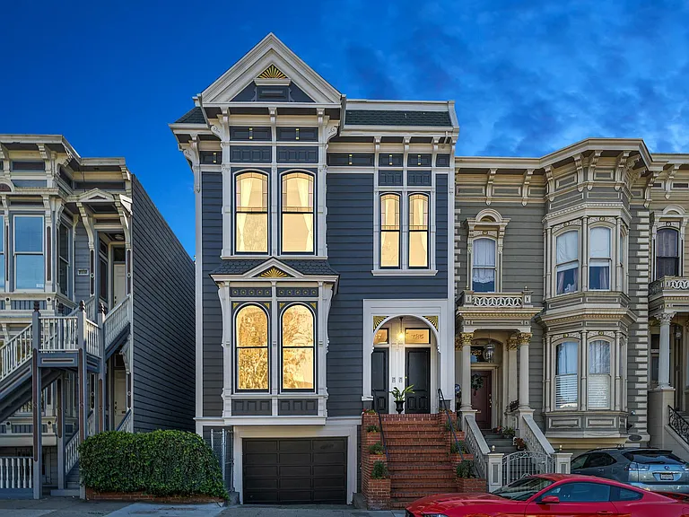 725 Webster St — Photo 1