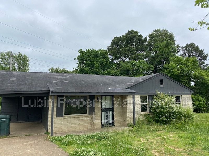 1st image of 392 Brockwood Cv