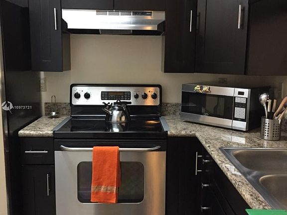 4th image of 735 NW 92nd Ave #735