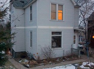 2202 W 8th St, Duluth, MN 55806