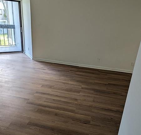 3rd image of 1880 N Congress Ave APT 202