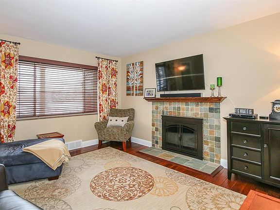 3rd image of 6546 Miami Ave