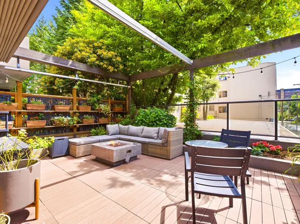 1230 Comox St #105, Vancouver, BC V6E 1K7