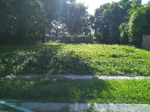 2336 Somerset Dr, New Orleans, LA 70131