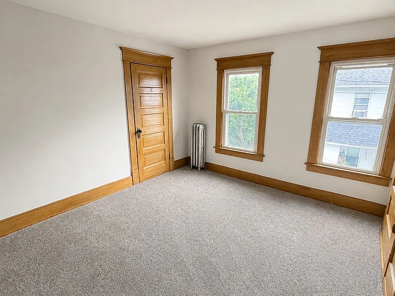15 Searle St #15 — Photo 5