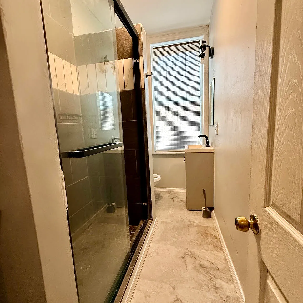 2 bed, 2016 sqft, $1,800 — Photo 3