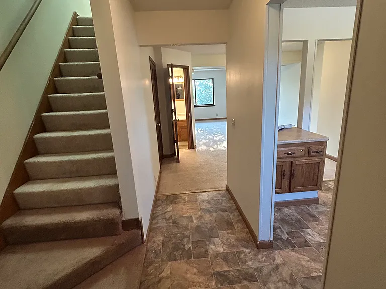 2326 Hillcrest Dr #2326 — Photo 3