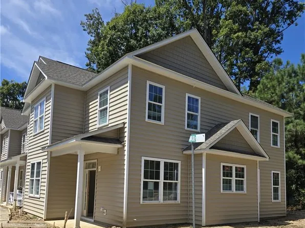 201 Patriots Village Ct, West Point, VA 23181