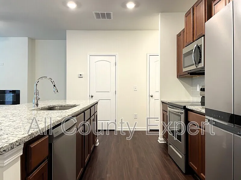 Building Photo - 272 Whitetail Cir