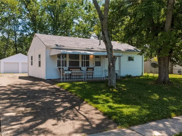 4147 Black River Cir, Lorain, OH 44055
