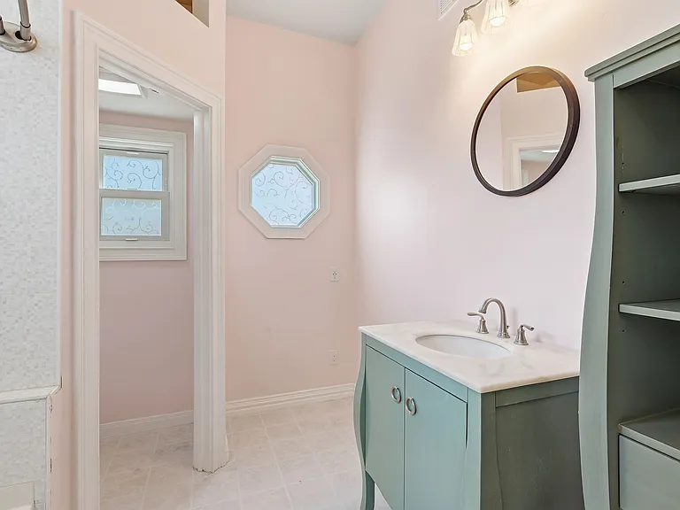 200 Highlands St — Photo 37
