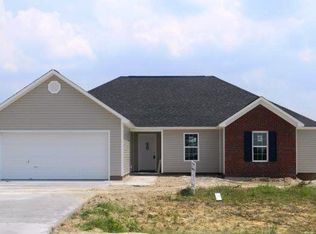 124 Farmington Dr, Richlands, NC 28574