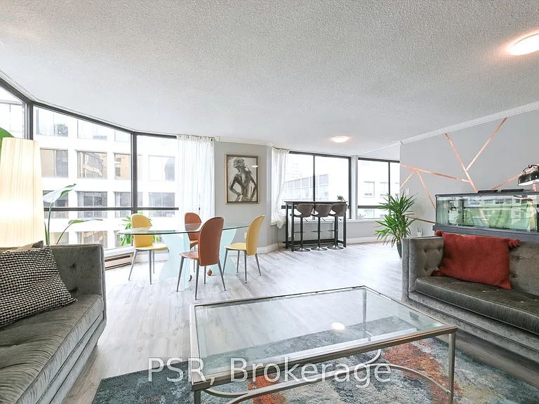 280 Simcoe St #1402 — Photo 4