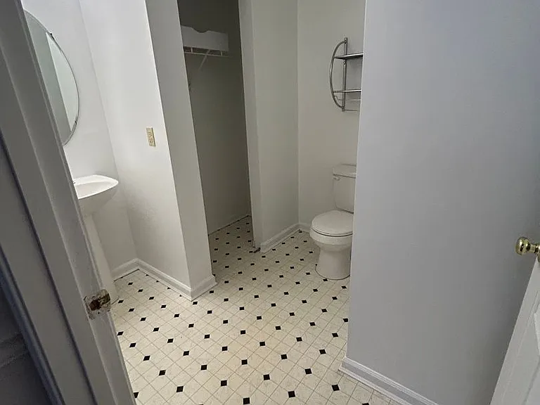 85 Alexis Dr — Photo 8