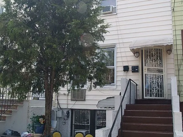 712 E 134th St, Bronx, NY 10454