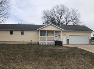 303 Washington St, Holland, IA 50642