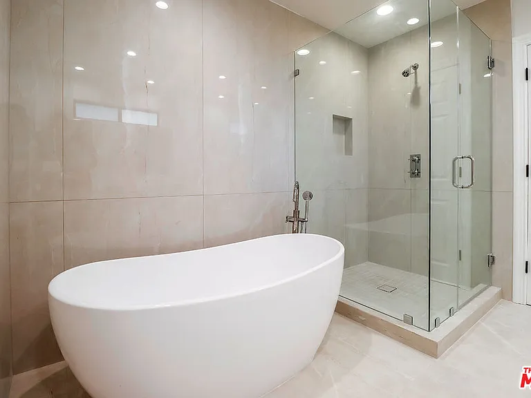 1030 Brooklawn Dr — Photo 15