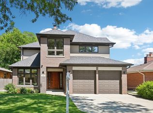 725 N Lincoln Ave, Park Ridge, IL 60068