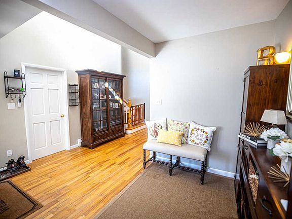 5th image of 1009 Birch Ln