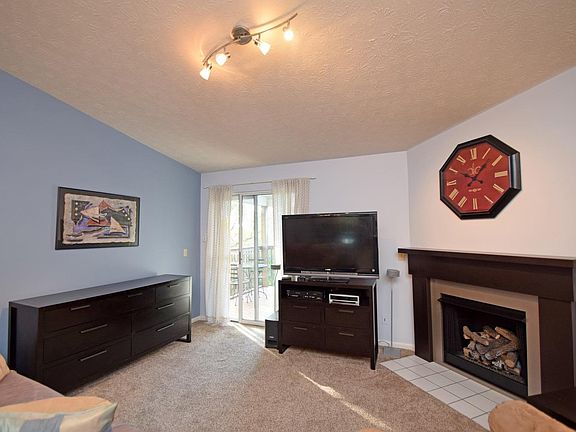 5th image of 539 Aspen Glen Dr APT 430