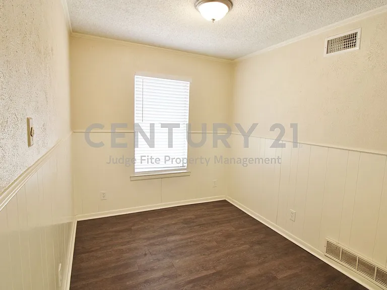 900 Valley Ridge Dr — Photo 5