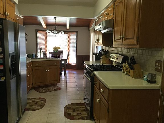 4th image of 2516 Chatham Cir