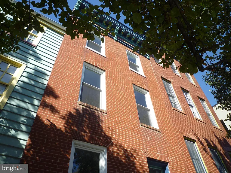 504 S Washington St — Photo 7