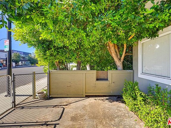5th image of 1817 W Burbank Blvd