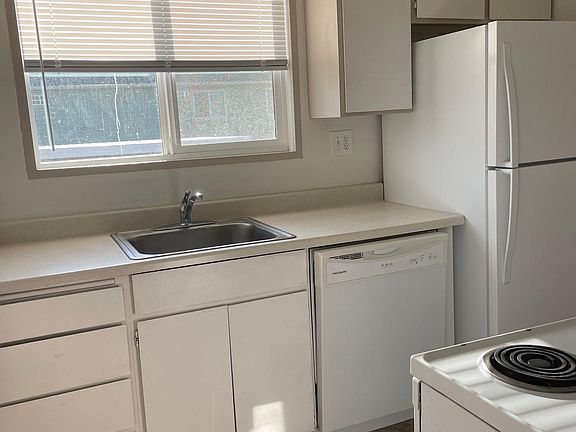 4th image of 2801 E 35th Ave #37