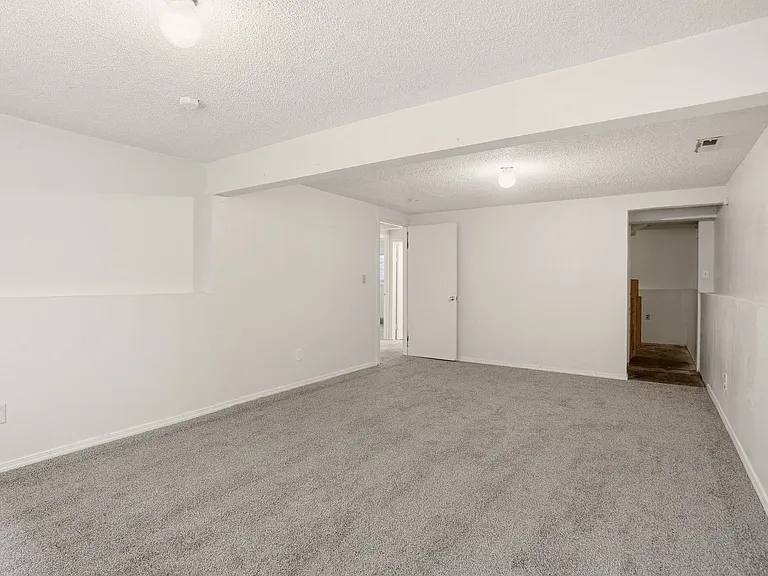 308 N Washington St — Photo 14
