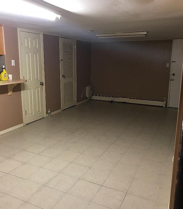 1st image of 937 E 82nd St #1