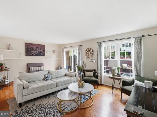 20107 Torrey Pond Pl, Gaithersburg, MD 20886