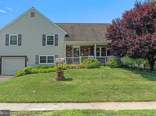 3649 Valley Meadow Dr, Bensalem, PA 19020