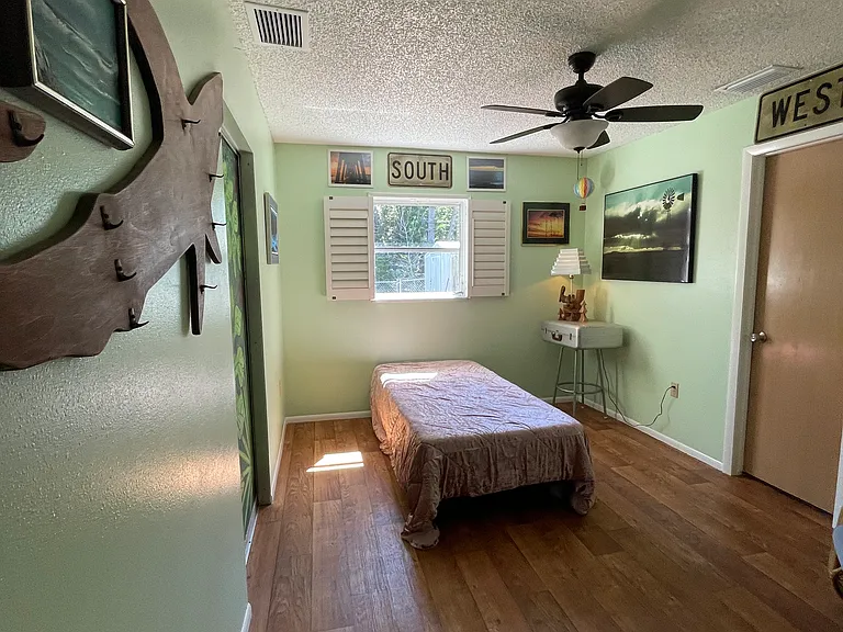 255 S Venice Blvd — Photo 20