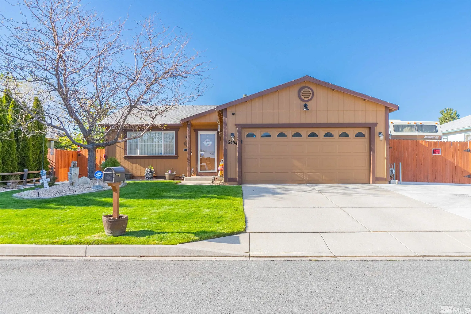 6454 Hatteras Ct photo 1