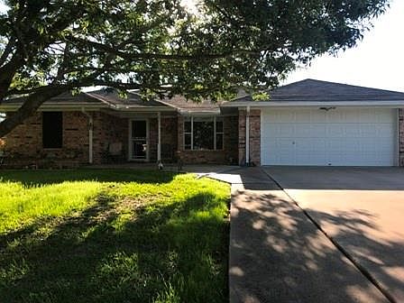 3rd image of 403 Childs Dr
